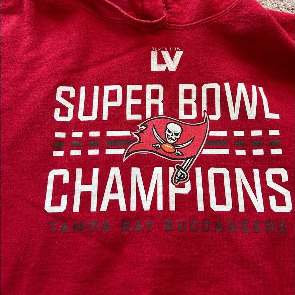 Tampa Bay Buccaneers Super Bowl LV Red Hoodie

Size 2X